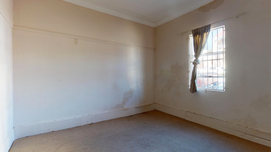 6 Bedroom Property for Sale in North End Eastern Cape